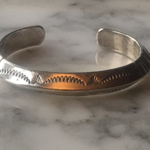 SOLID STERLING SILVER NAVAJO HEAVY CUFF BRACELET I - Picture 1 of 5